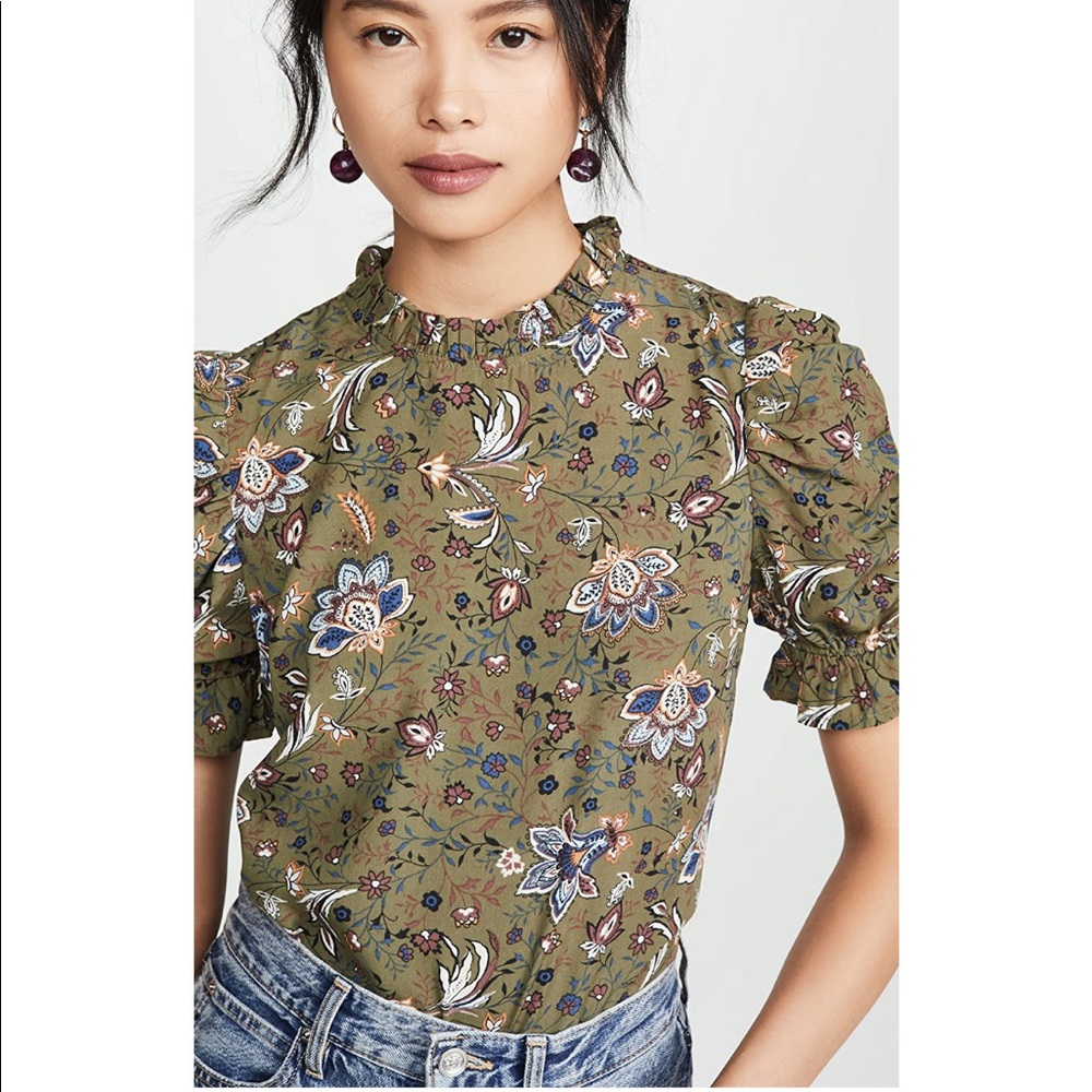 NWT Moon River Ruched Sleeve Top - XS